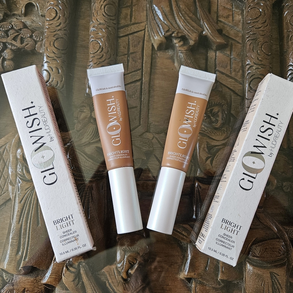 NIB Huda Bright Light Sheer Concealer 09 Extra Tan & 10 Deep Tan Retails $54 - Picture 2 of 4